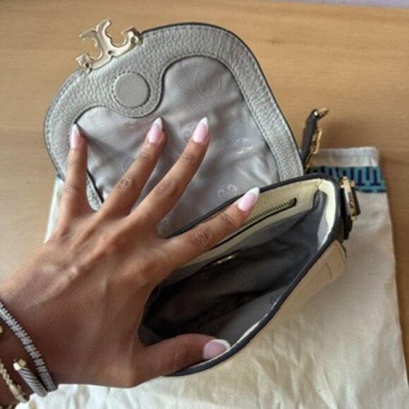 Women's Tri-Color White, Grey, Black Tory Burch Crossbody Bag with Dust Bag - Picture 11 of 16